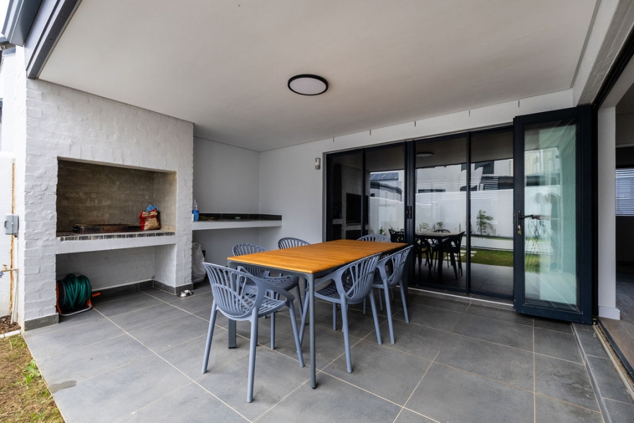 To Let 3 Bedroom Property for Rent in Newinbosch Western Cape